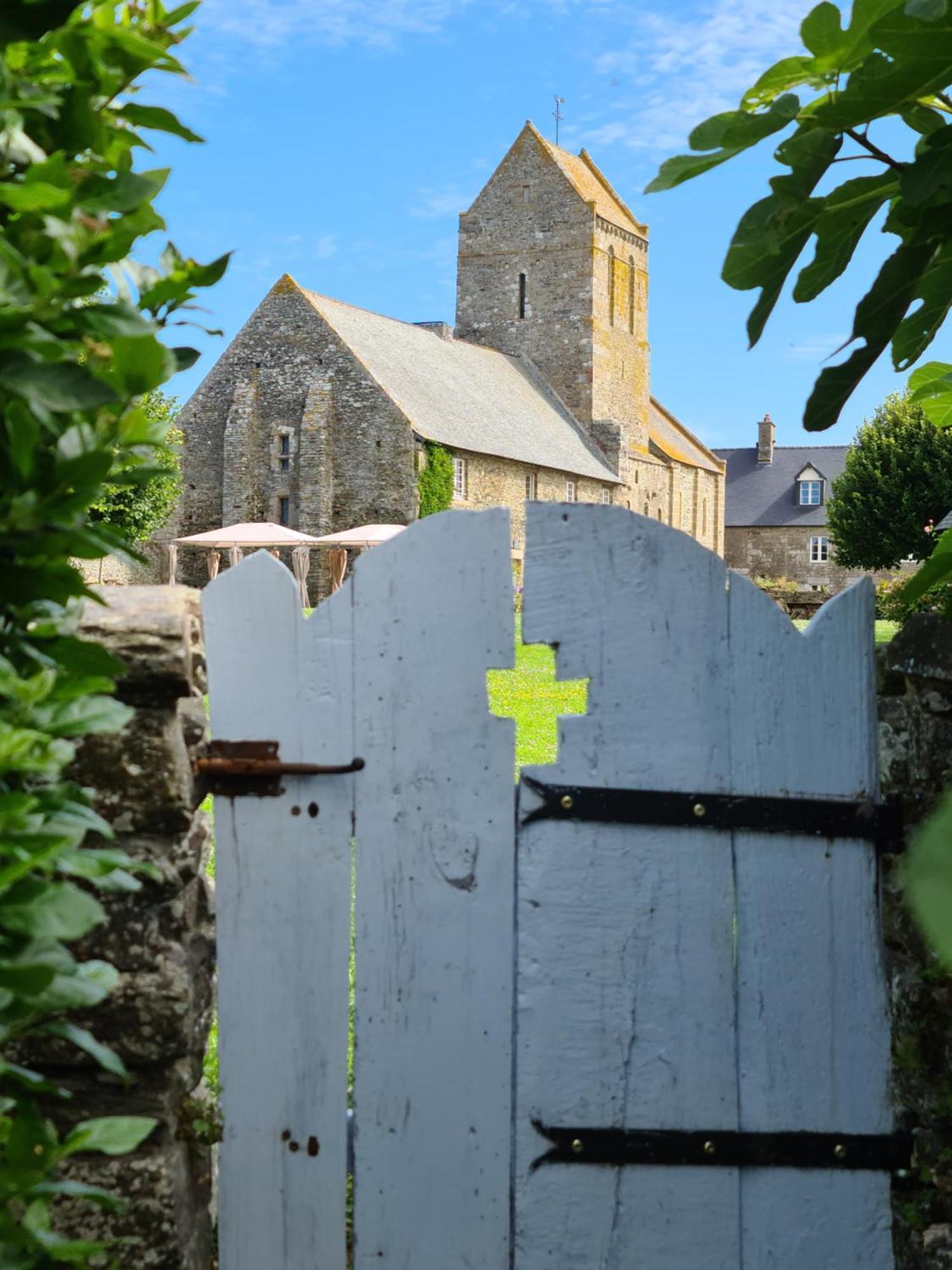 Prieure Saint Leonard, Xieme Siecle, Baie Du Mont Saint Michel Vains