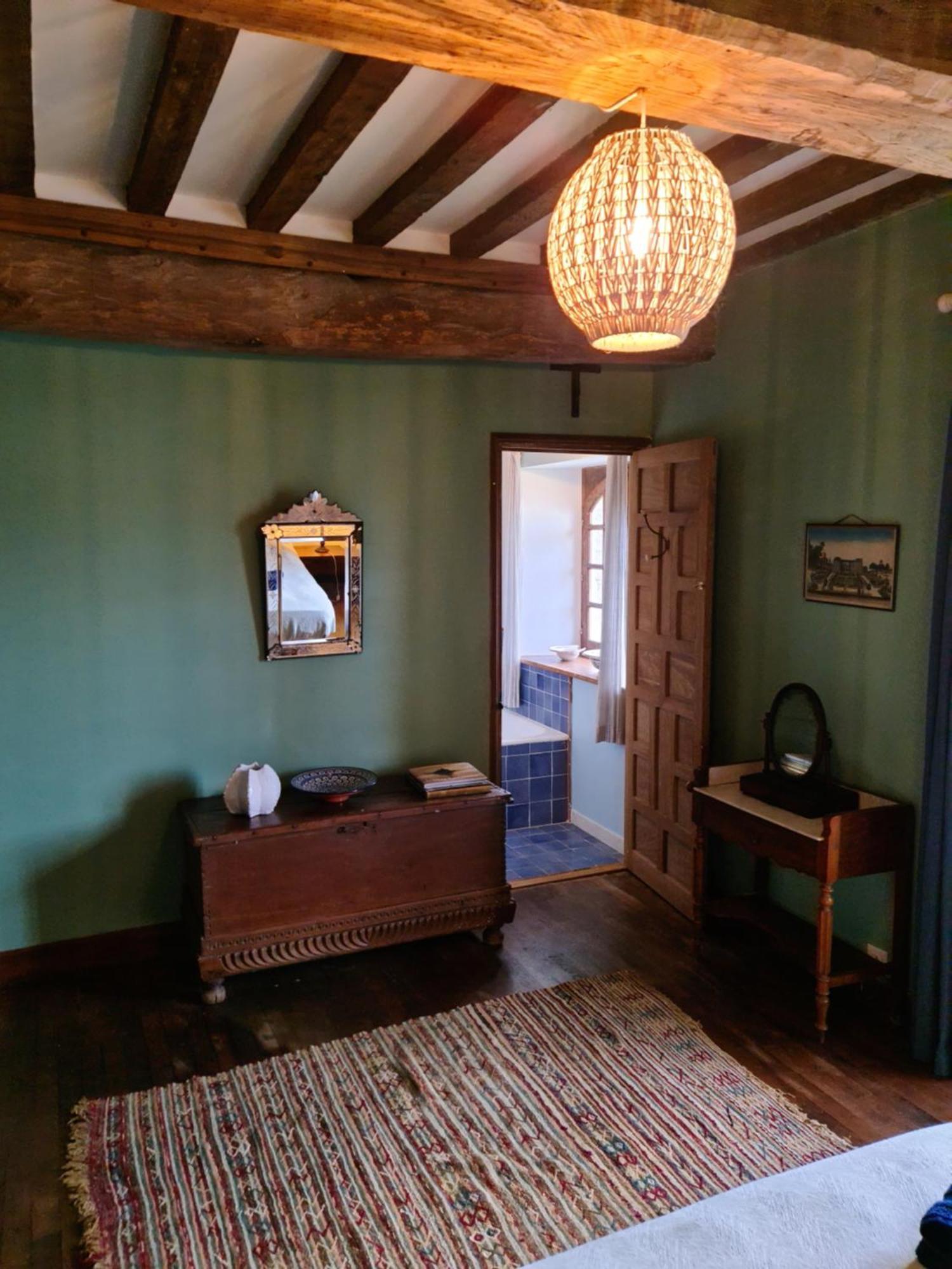 Villa Prieure Saint Leonard, Xieme Siecle, Baie Du Mont Saint Michel *