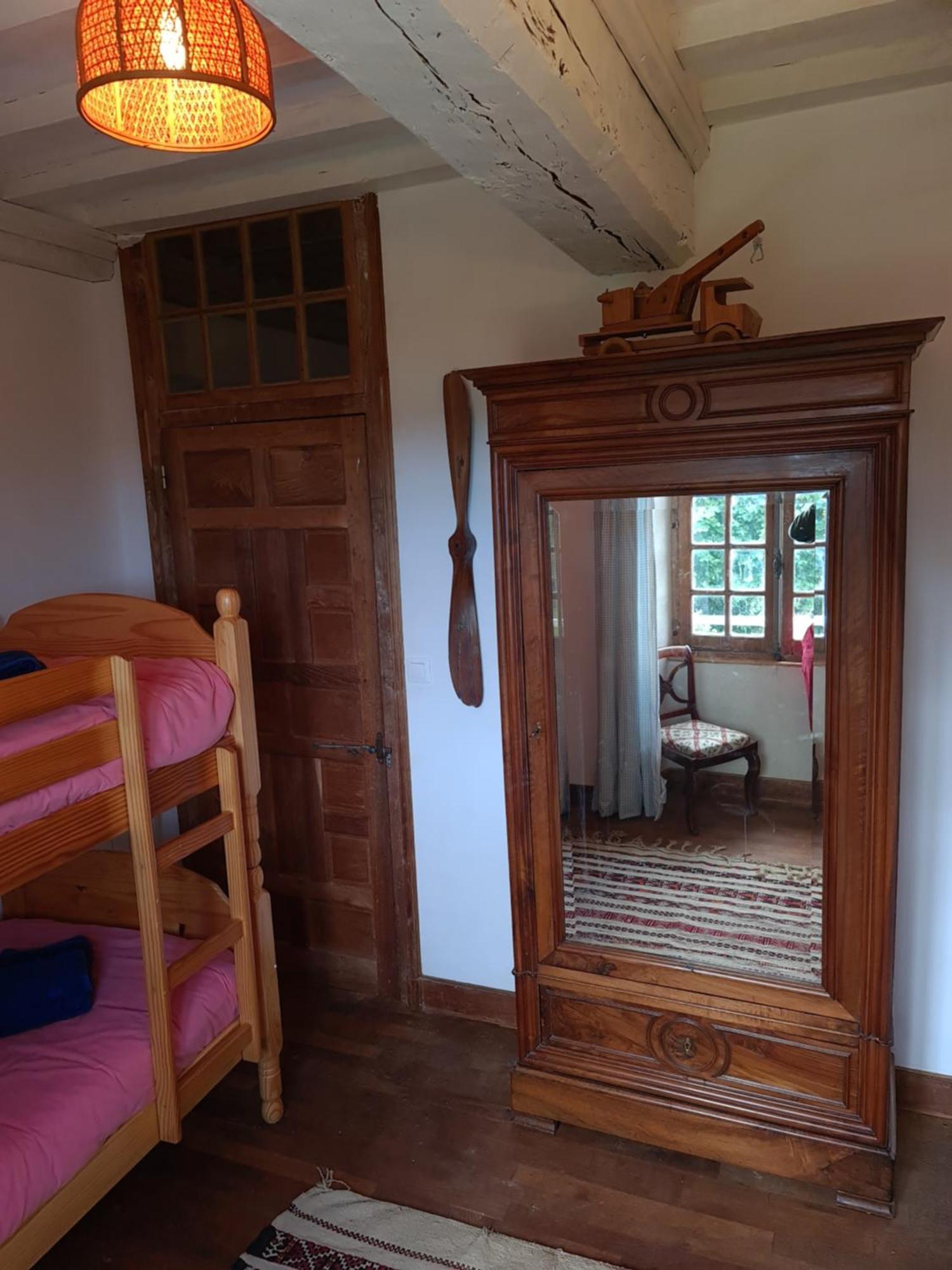 Villa Prieure Saint Leonard, Xieme Siecle, Baie Du Mont Saint Michel *